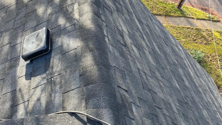 Asphalt vs. Metal Roofing: Which is Right for You?